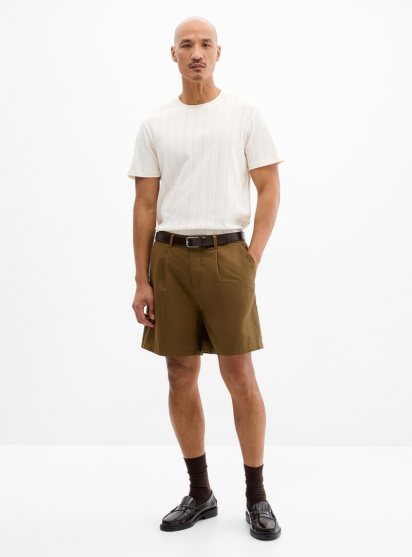 Pleated Cotton-Linen Short Inseam: 7" (18 Cm)