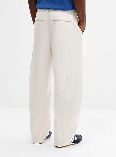 Le chino serg&eacute; velout&eacute; <b>Coupe Madrid - Ballon</b>