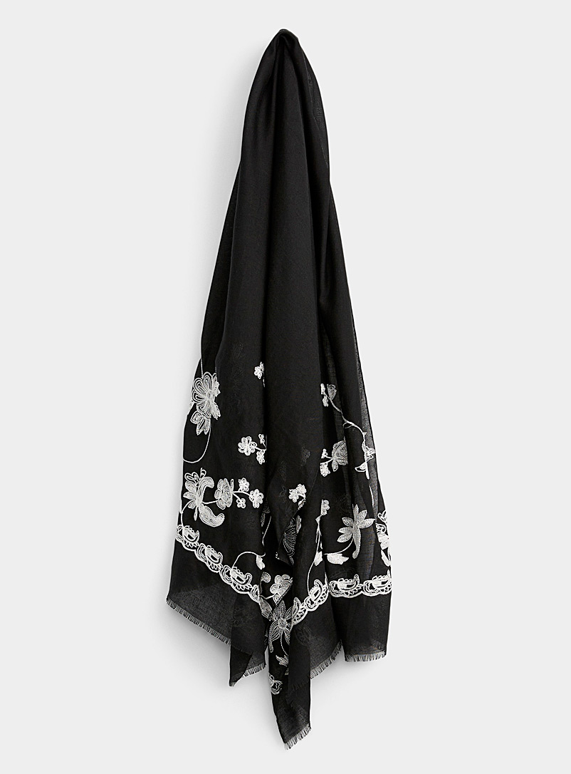 Simons: L'écharpe légère broderies florales Noir pour femme