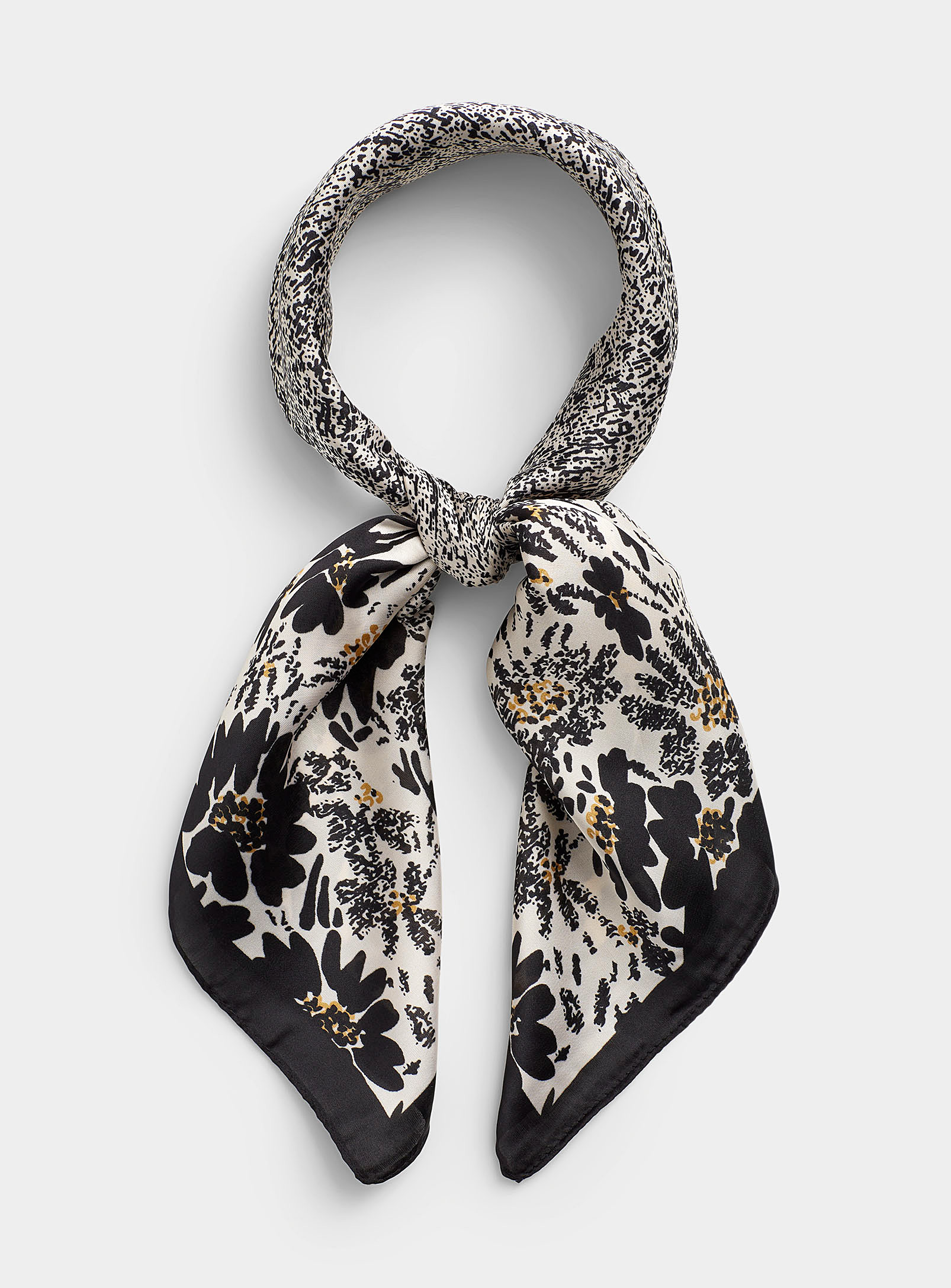 Simons - Women's Floral edging scarf