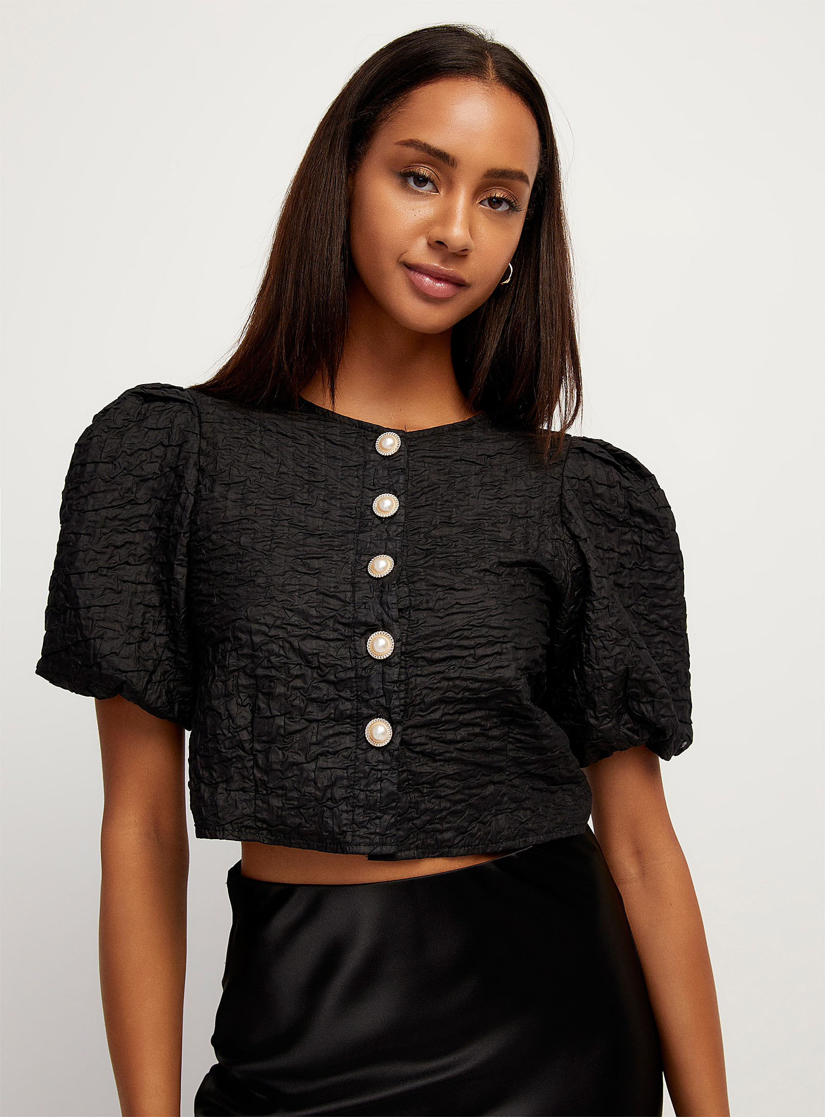 Icone Jewel Buttons Textured Cropped Blouse In Black