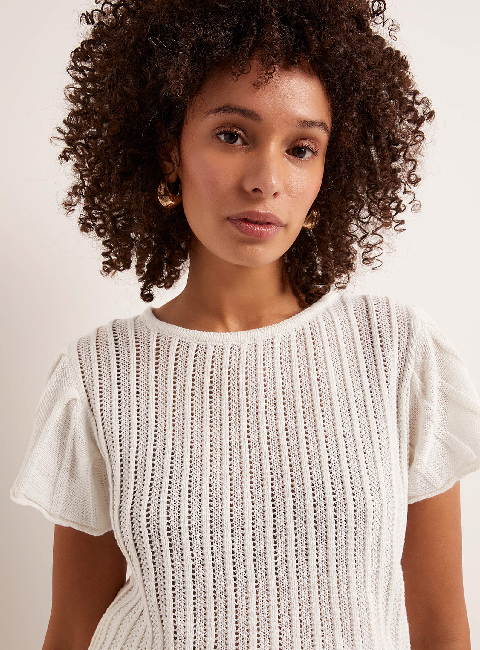 Contemporaine Ruffled Cap Sleeves Ribbed Sweater In Ivory White