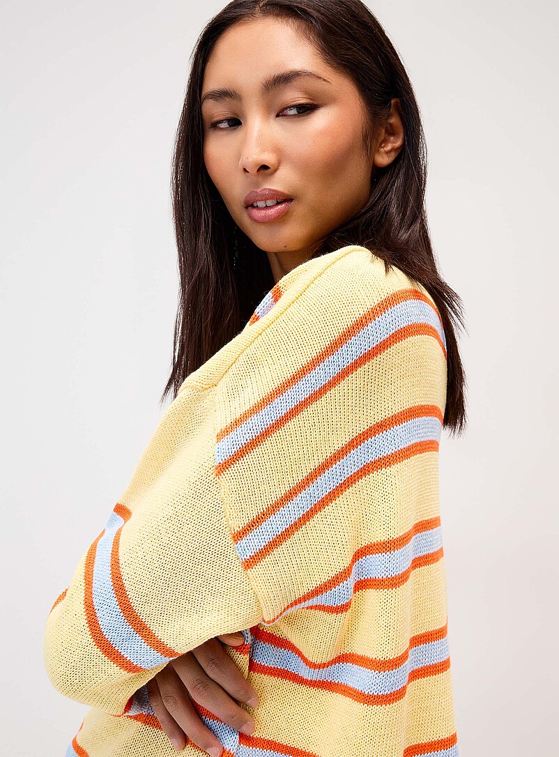 Twik Patterned White Boxy pastel striped sweater for women