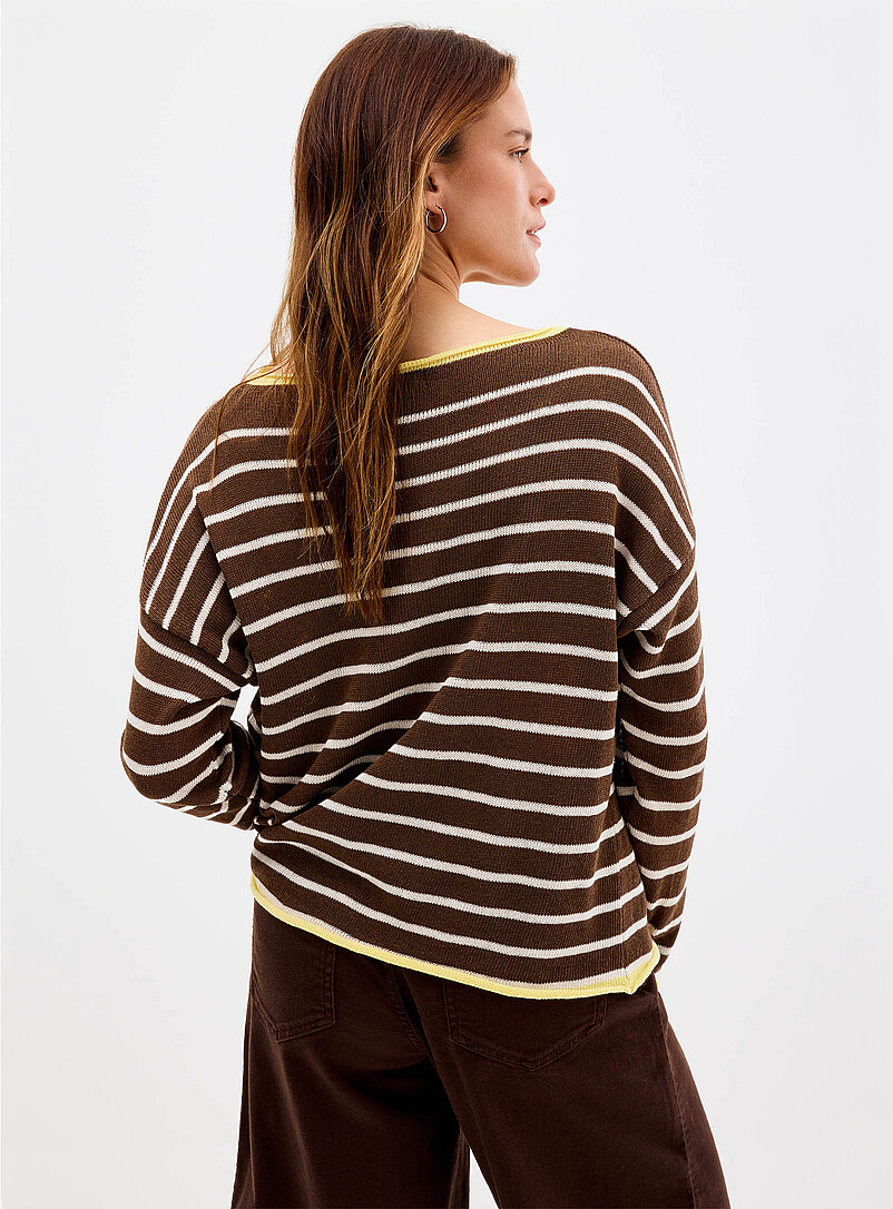Contemporaine: Le chandail ray&eacute; bordures contraste roulott&eacute;es <b>Collection exclusive d'Italie</b> Taupe pour femme