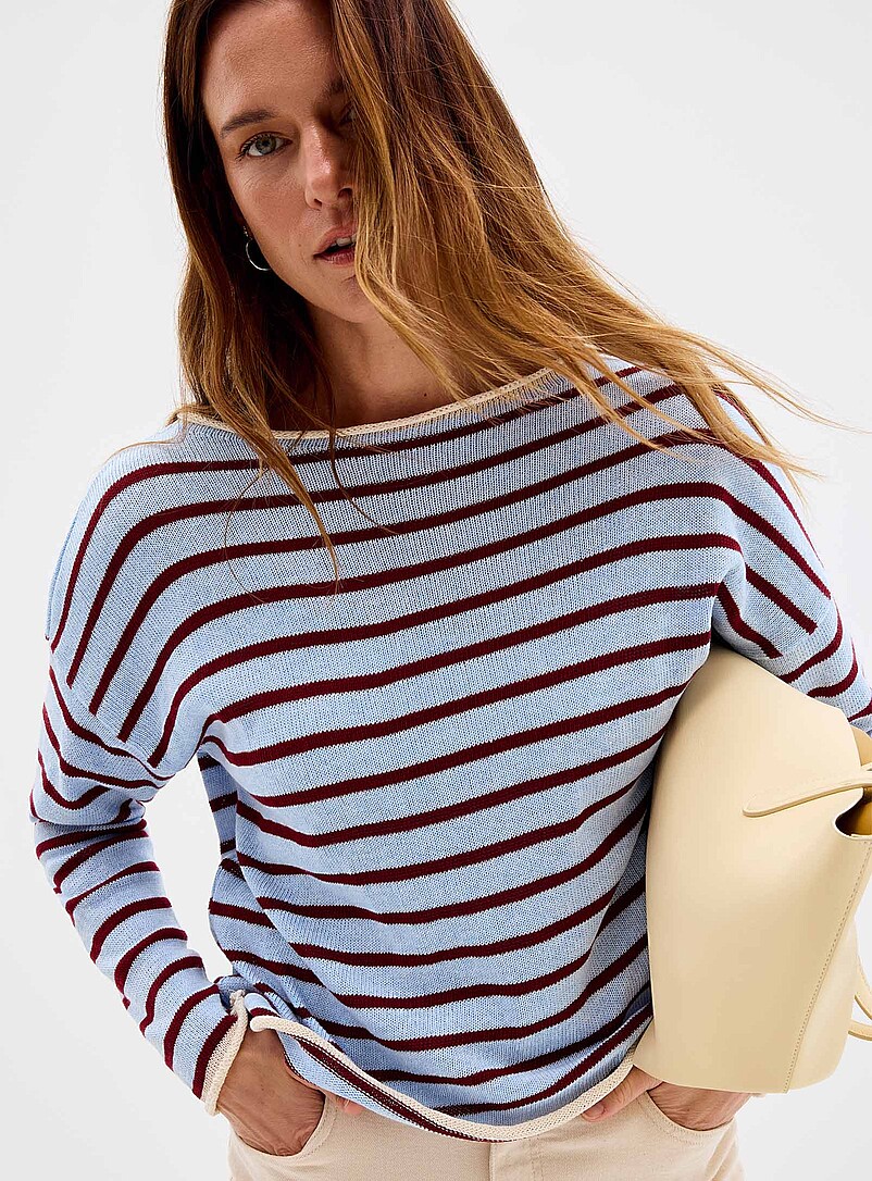Contemporaine: Le chandail ray&eacute; bordures contraste roulott&eacute;es <b>Collection exclusive d'Italie</b> Taupe pour femme