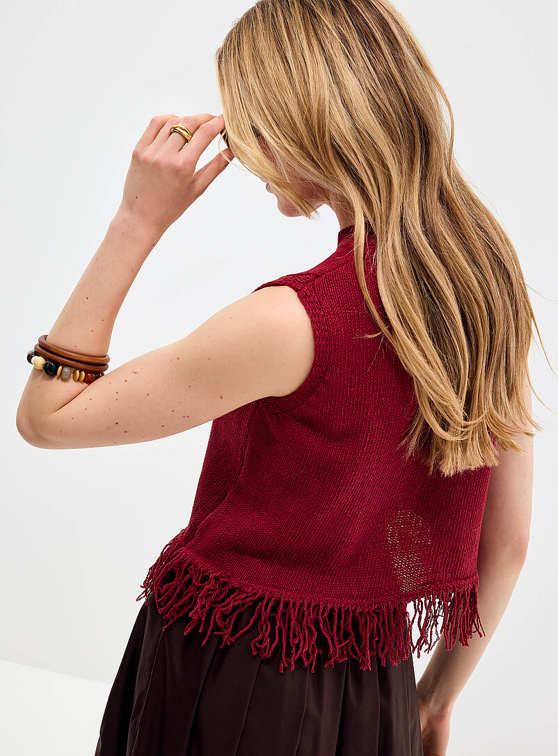 Natural knit fringed sweater vest Exclusive collection from Italy