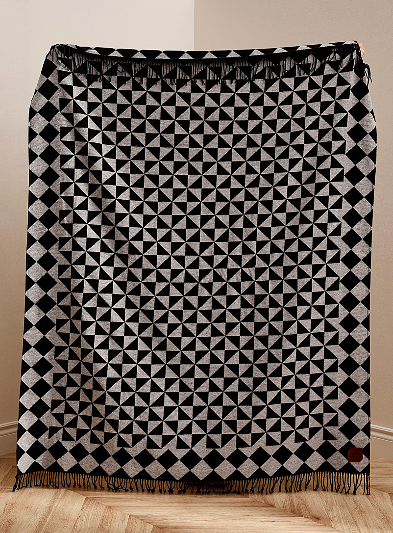 Slowtide: Le jeté coton brossé Gatsby 140 x 178 cm Blanc et noir
