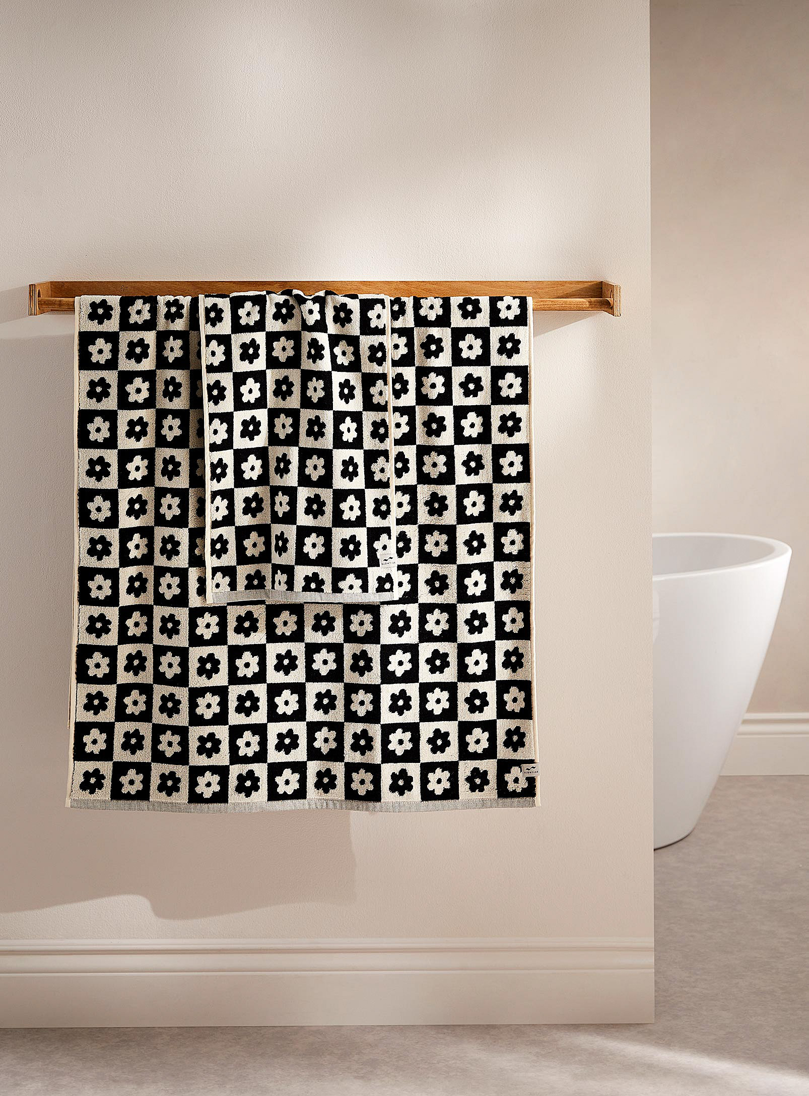 Slowtide Gigi Flowers Towels In Black And White
