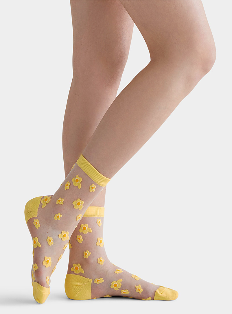 Simons: La chaussette diaphane fleurs colorées Jaune doré pour femme