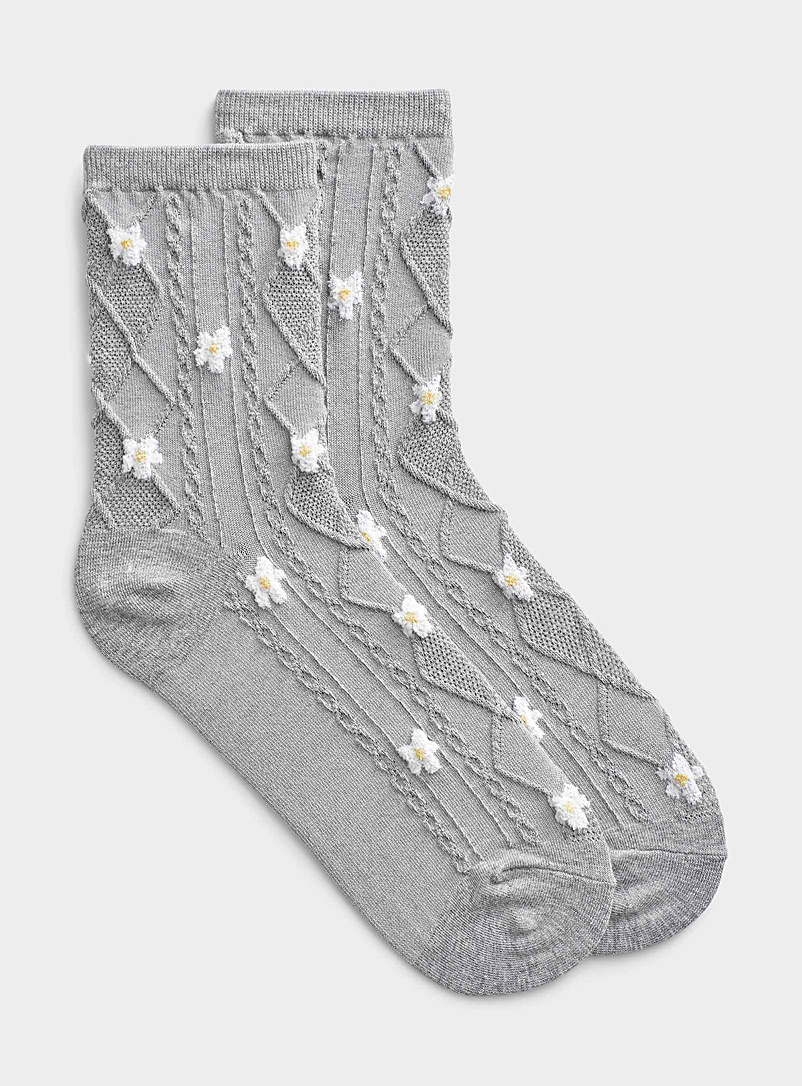 Simons Grey Daisy and diamond ankle sock for women