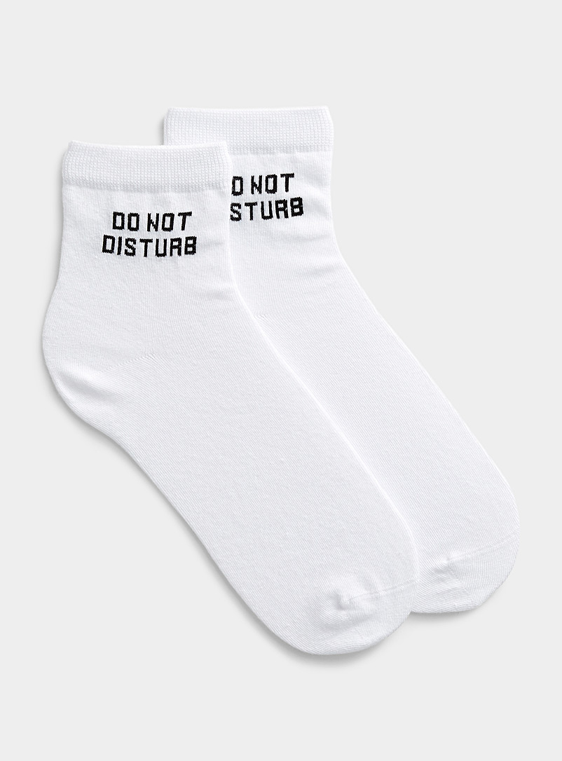 Simons White Contrast message ankle socks for women