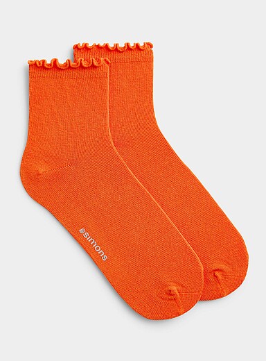 Solid lettuce-trim ankle socks