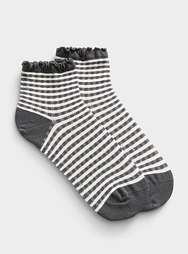Wavy-trim gingham ankle socks