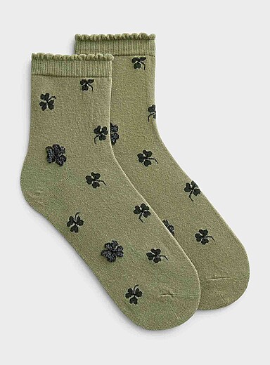 Plush plant ankle socks