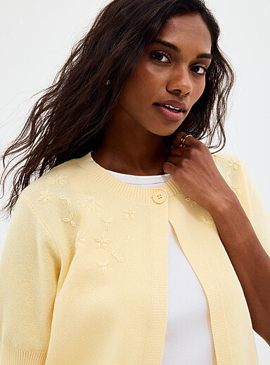 Le cardigan ouvert broderie ton sur ton