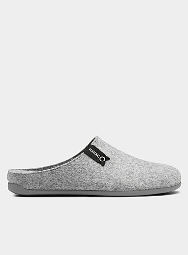 VERBENAS Slippers Eagle In Feltro PET Riciclato Grigio - Pantofole Fatte A Mano In Spagna
