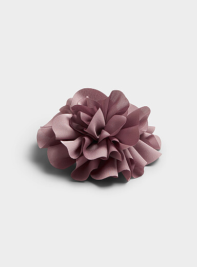 La broche large fleur