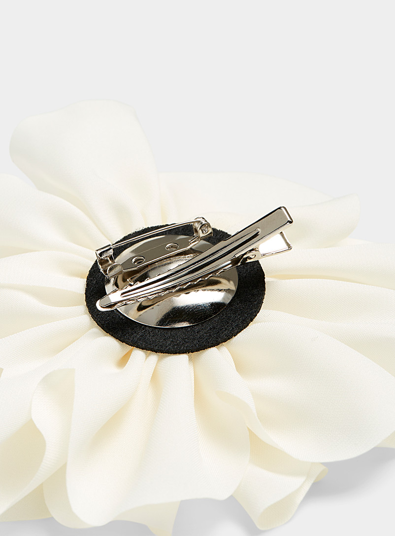 Large flower brooch product image 3