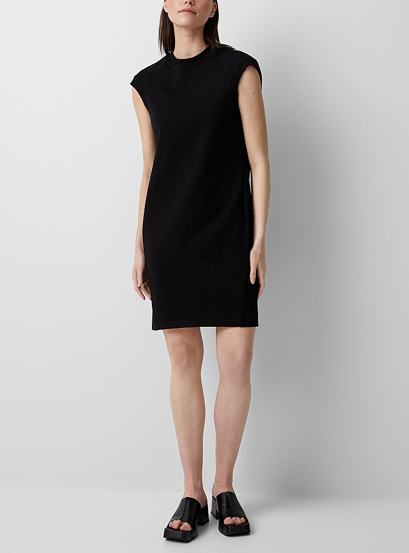 Victoria Beckham: La robe t-shirt Cocoon Noir pour femme