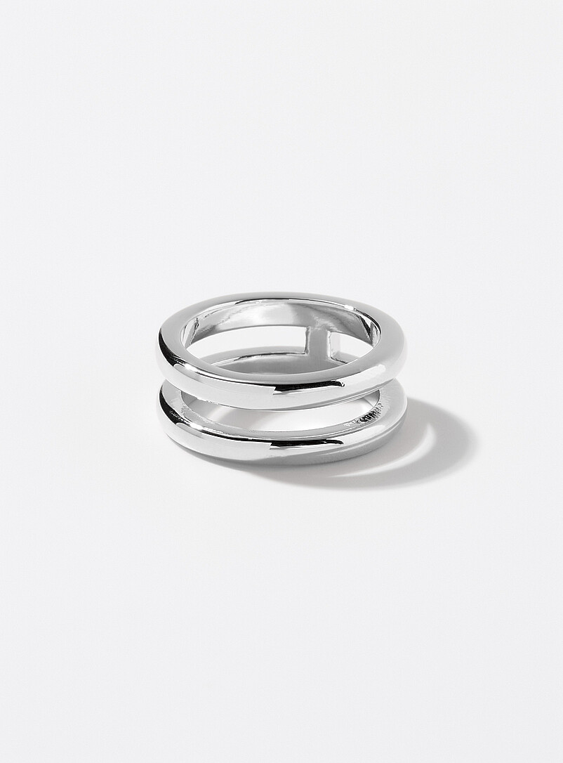 Two-Hoop Ring