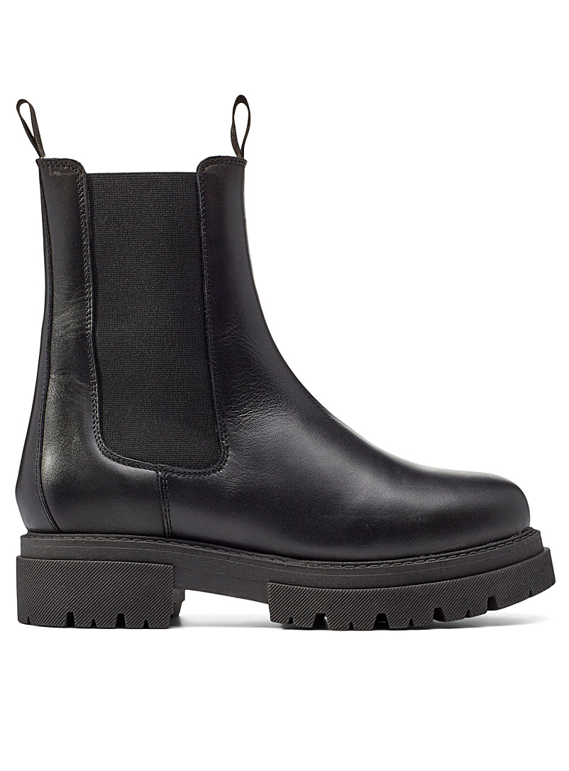 Women's Boots | 2020 Trends | Simons Canada