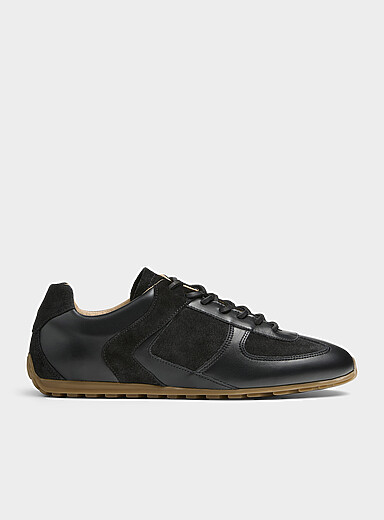 Le sneaker bas cuir et su&egrave;de noir Homme