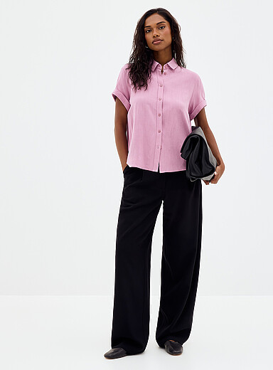 Saharper pleated pant <b>Fit: Wide leg, mid rise</b>