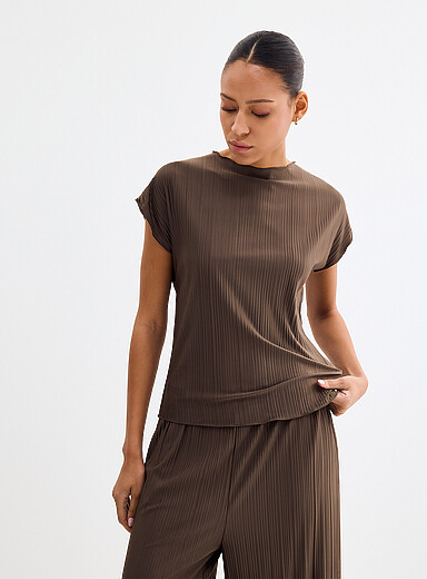 Pleated cap-sleeve T-shirt