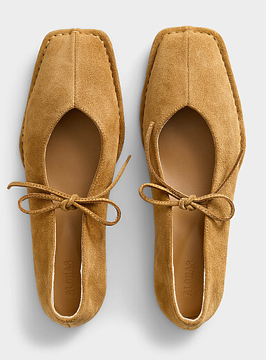 La ballerine su&egrave;de &agrave; boucle Sway Femme