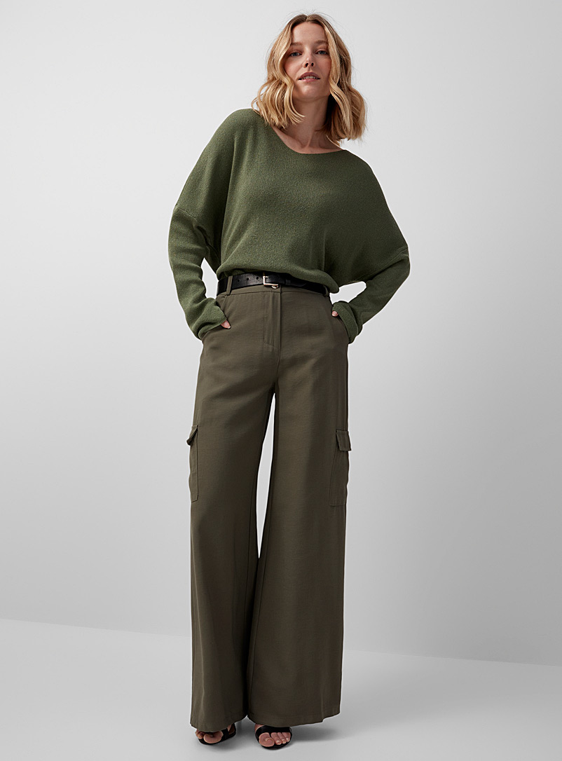 Contemporaine: Le pantalon large poches cargo Kaki chartreuse pour femme