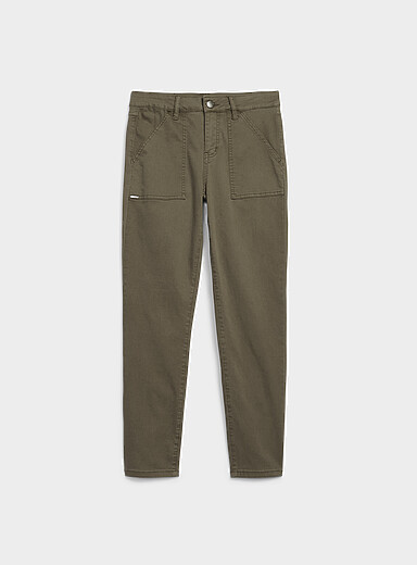 Le jean tr&egrave;s extensible poches plaqu&eacute;es Olivia <b>Coupe : jambe ajust&eacute;e, taille r&eacute;guli&egrave;re</b>