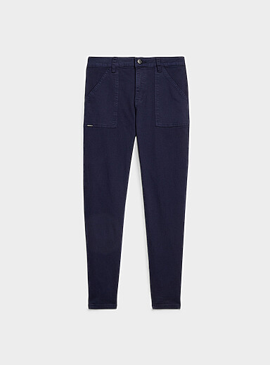 Olivia patch pockets ultra stretch jean <b>Fit: Slim leg, regular rise</b>