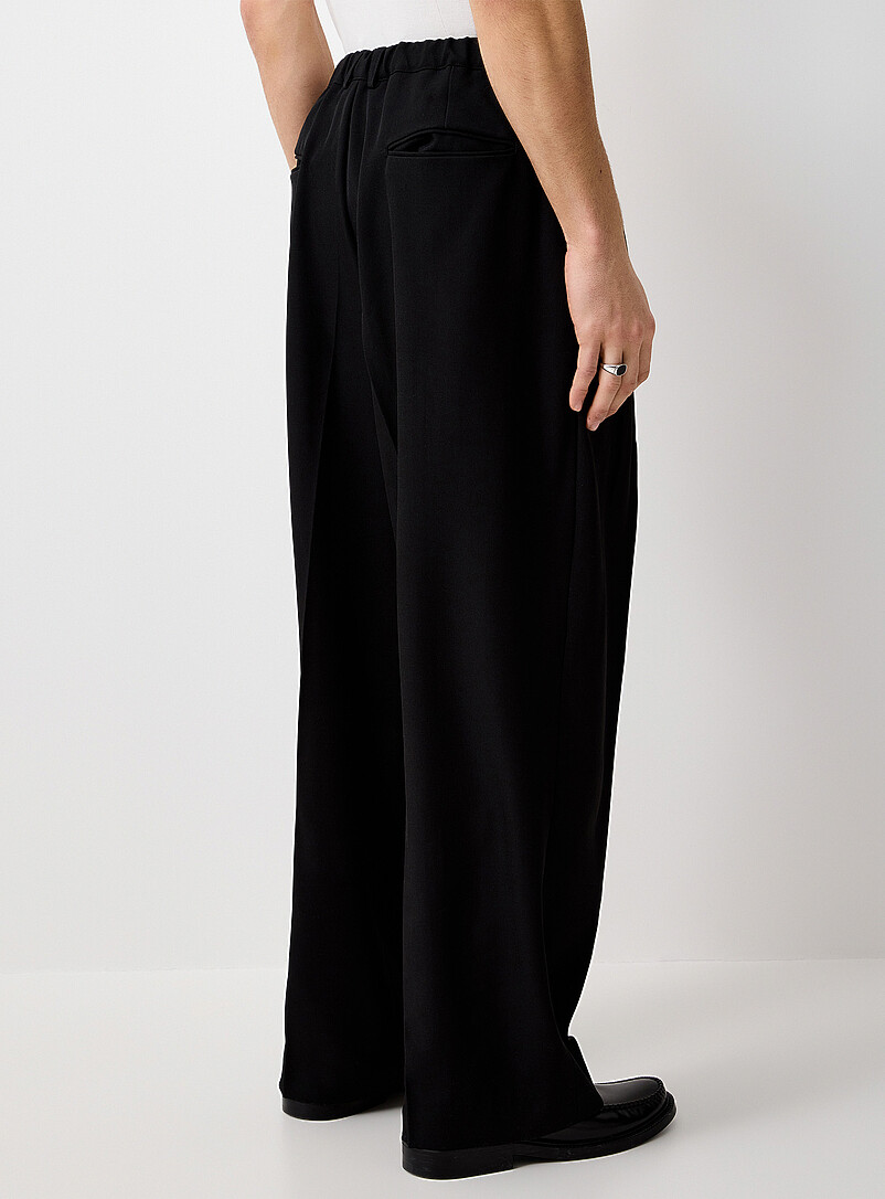 Le 31 Black Loose pleated comfort-waist pant <b>Imported from Seoul</b> for men