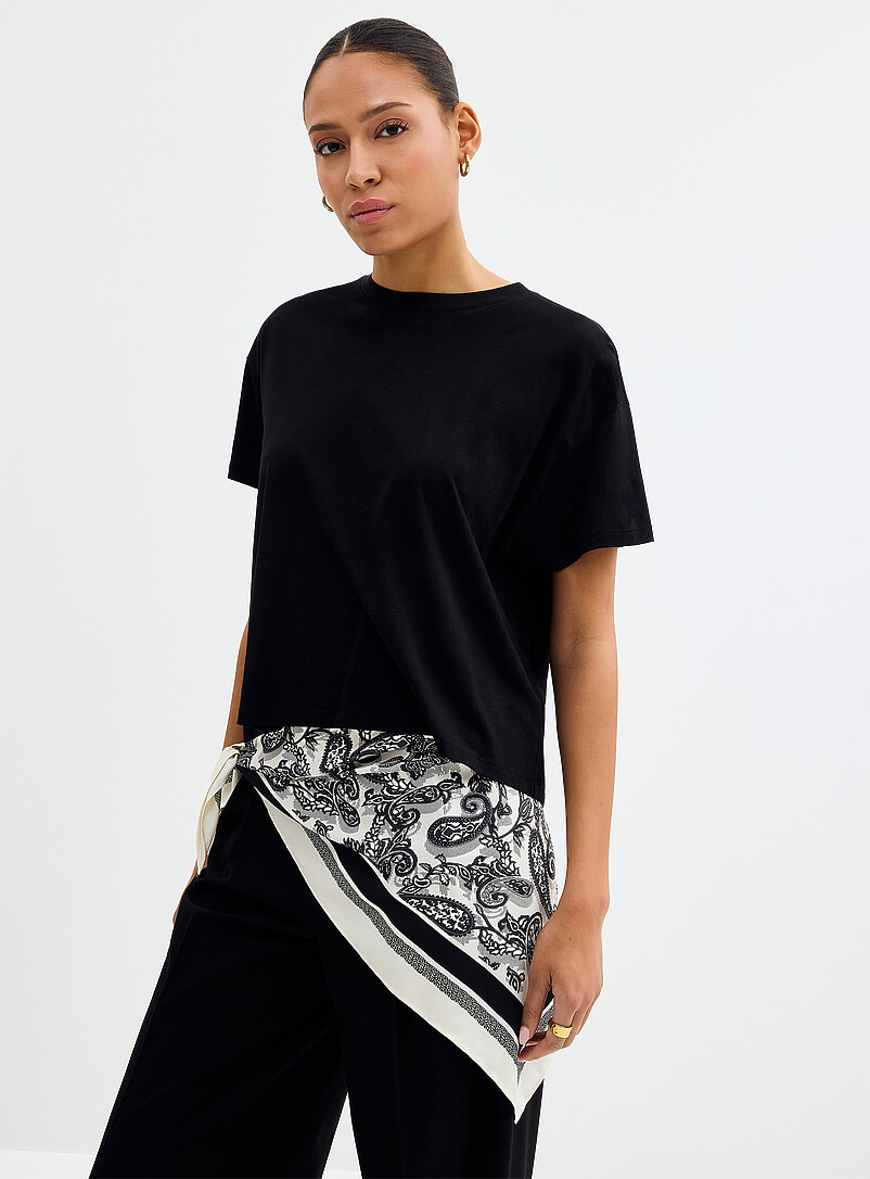 Contemporaine: Le t-shirt carr&eacute; fluide uni Blanc pour femme