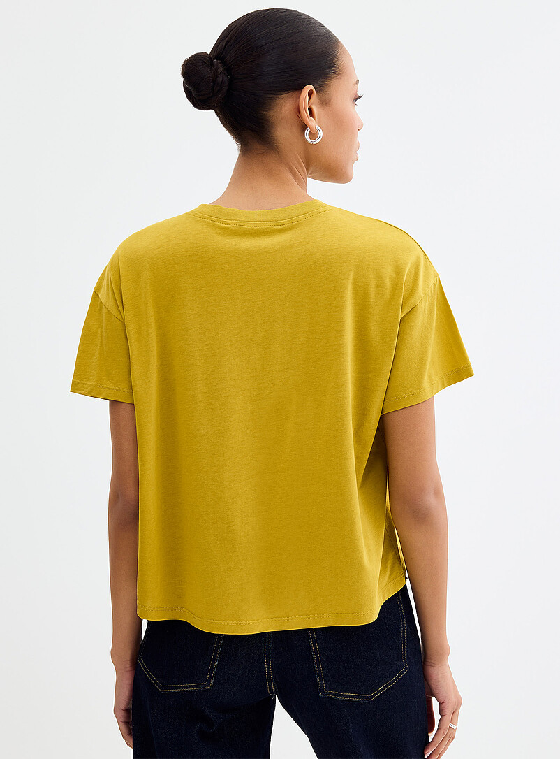 Contemporaine White Flowy solid boxy-fit T-shirt for women