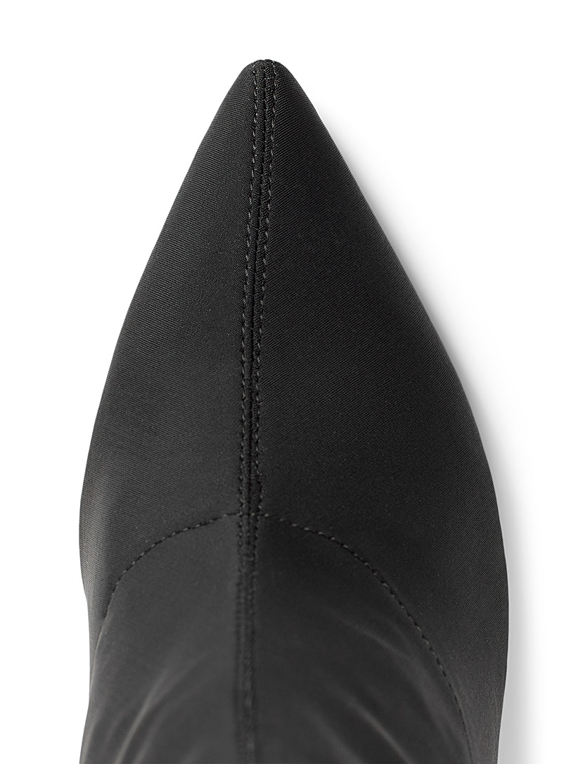Black Suede Studio: La botte escarpin Akiyo Noir pour femme