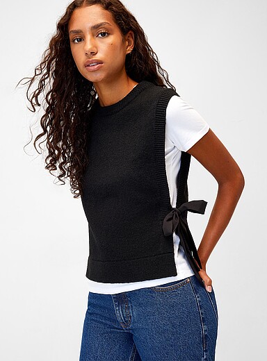 Side ribbons sweater vest