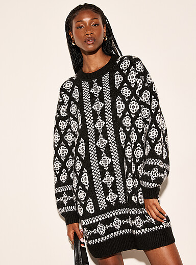 Plush knit casual mini-dress