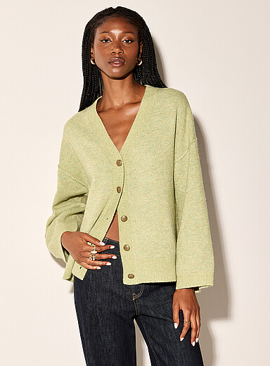 Ic&ocirc;ne: Le cardigan bross&eacute; col V boutons fantaisie Vert pistache - Menthe pour femme