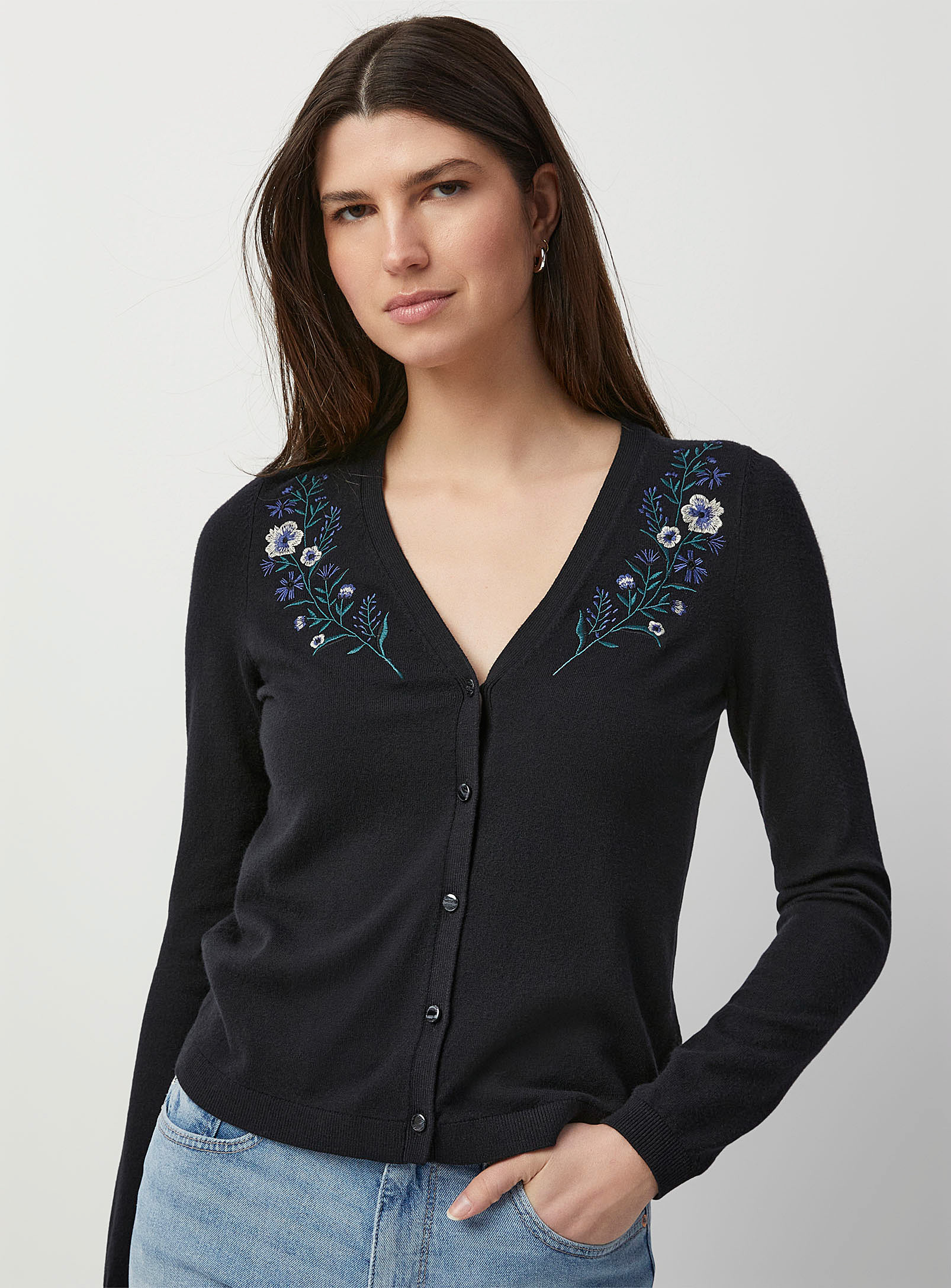 Contemporaine Floral Embroidery V-neck Cardigan In Black