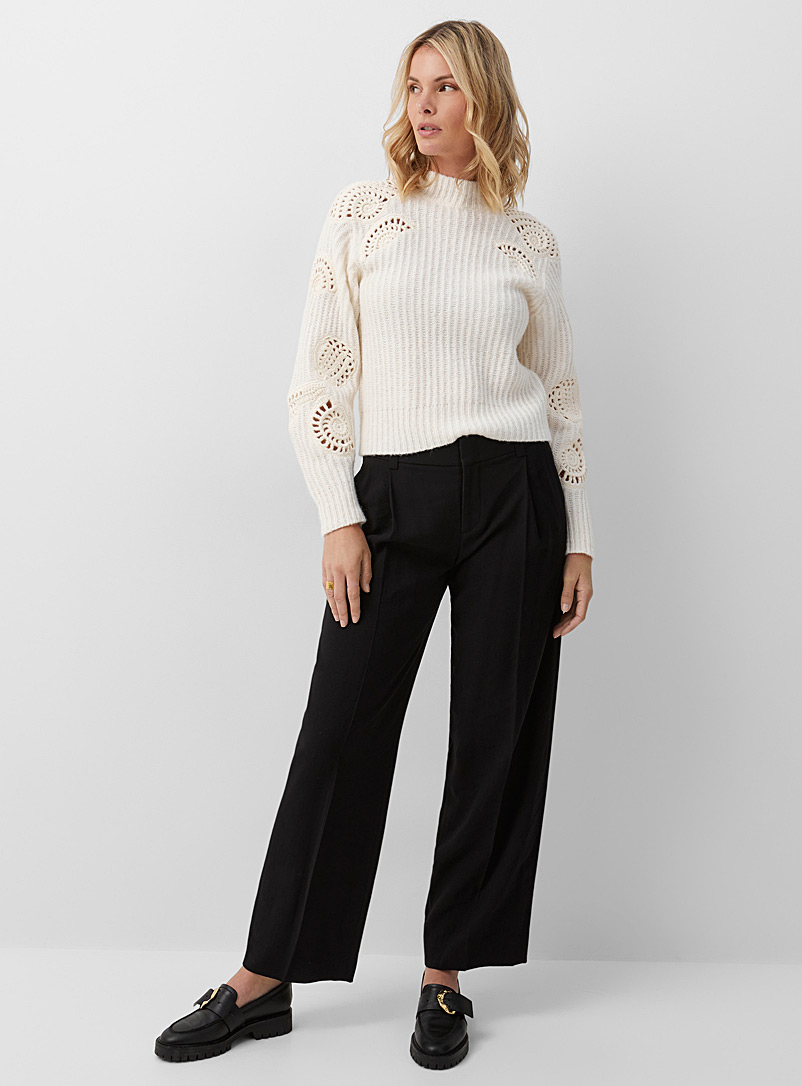 Vince Black Supple twill wide-leg pleated pant for women