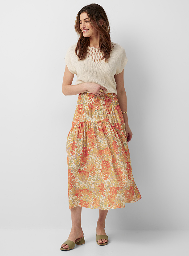 Vince Patterned White Spicy bouquet tiered skirt for women