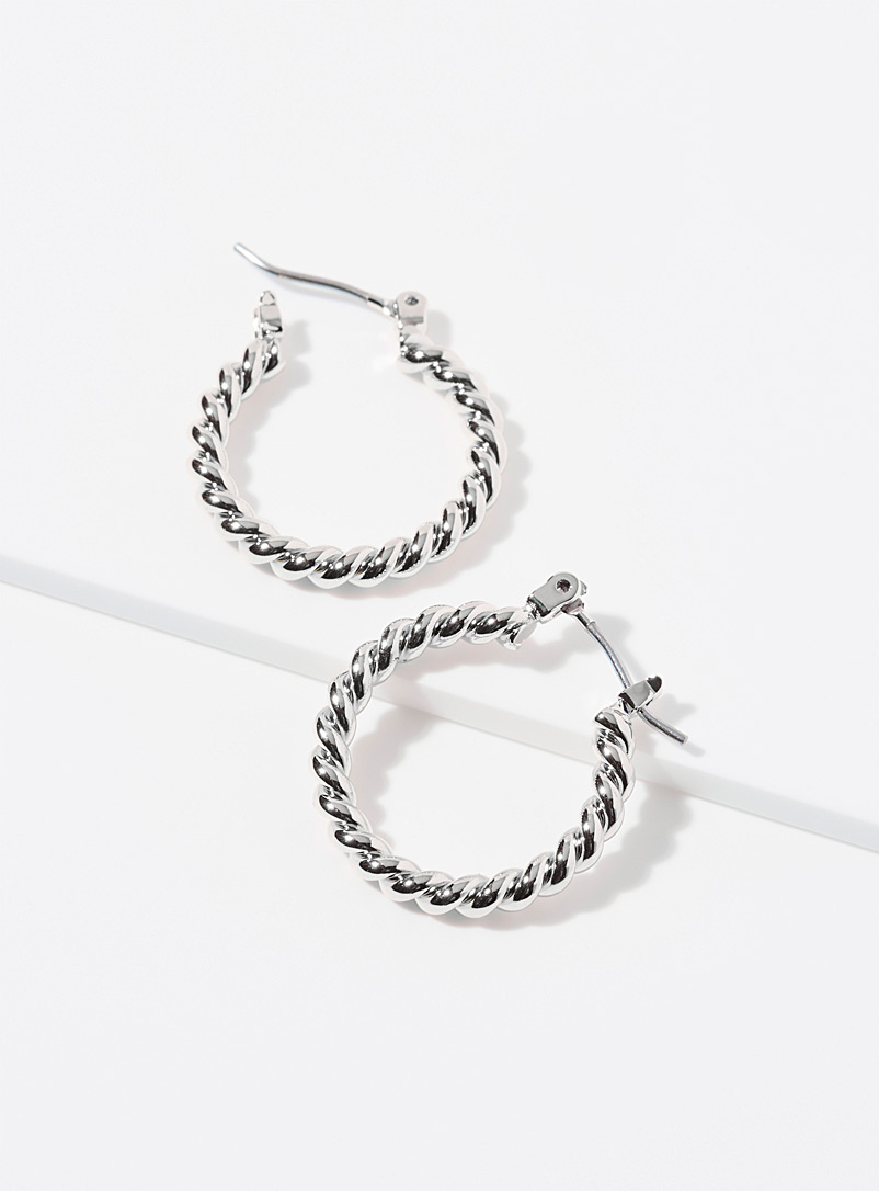 Small Twisted Metallic Hoops
