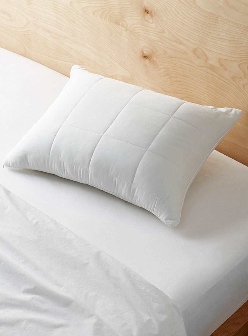Le Germain Hôtels White Quilted pillow protector