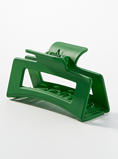 Colourful matte oversized clip