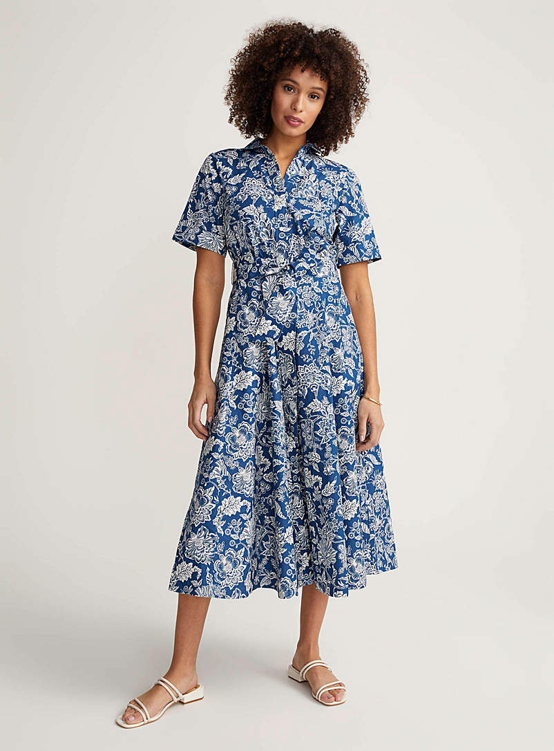 Contemporaine: La robe chemise bouquet vivifiant Faite avec un tissu Liberty Bleu pour femme