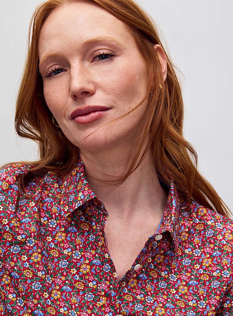 Contemporaine: La chemise en fleurs <b>Faite d'un tissu Liberty Fabric</b> Rose &agrave; motif pour femme