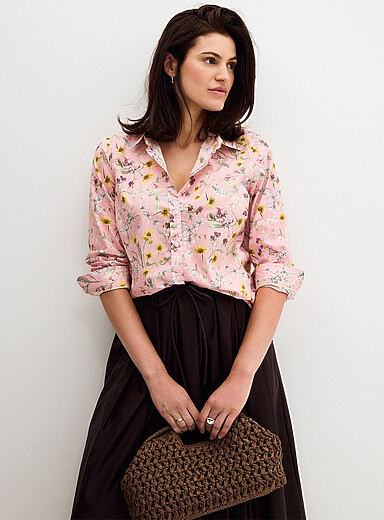 La chemise en fleurs <b>Faite d'un tissu Liberty Fabric</b>
