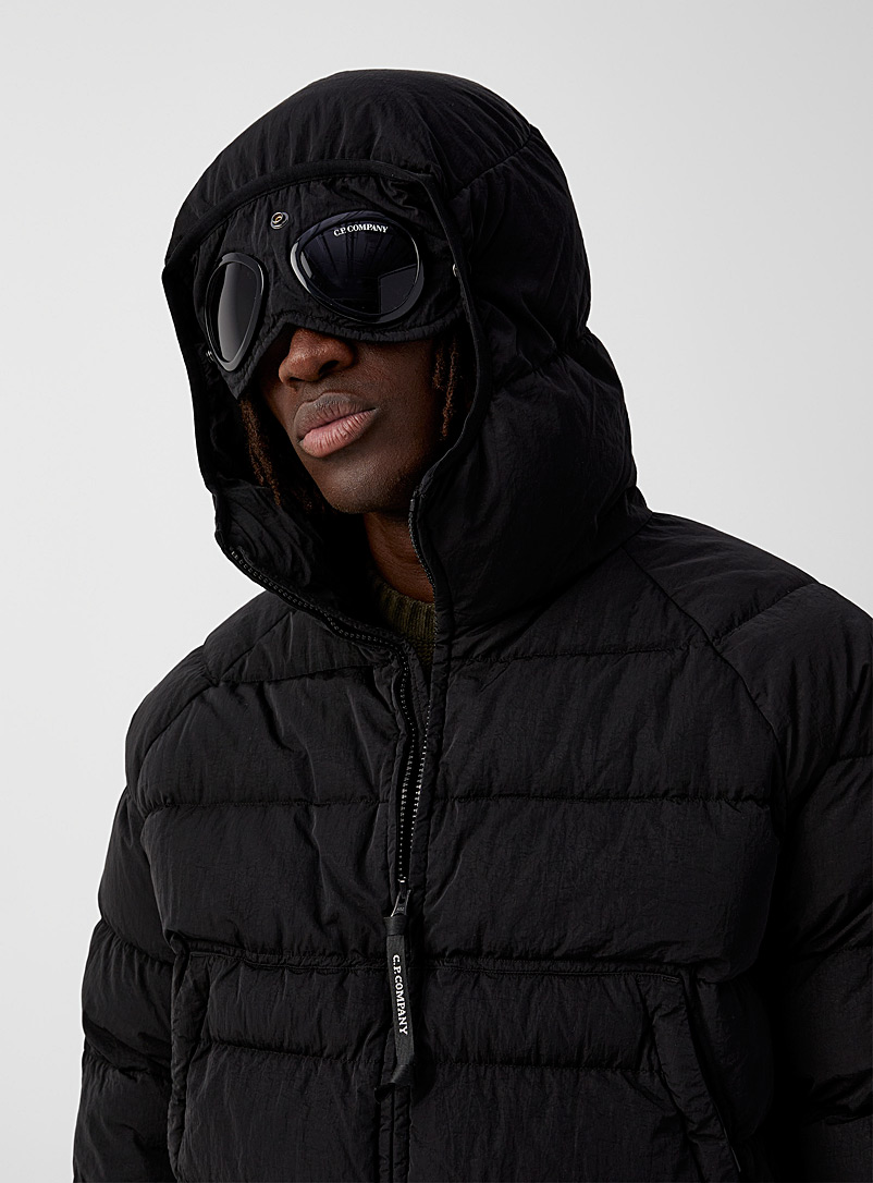C.P. Company: Le manteau en duvet Eco-Chrome R Goggle Noir pour homme