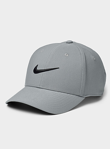 Nike Golf: La casquette toile piqu&eacute;e Club Blanc pour homme